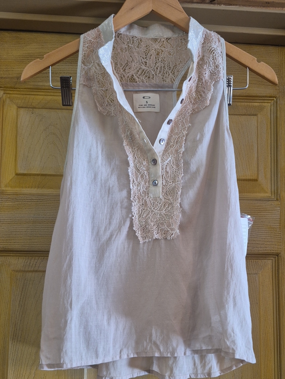 Pins And Needles Sleeveless Top 1/2 Button Up Pull Over With Lace Detail Small